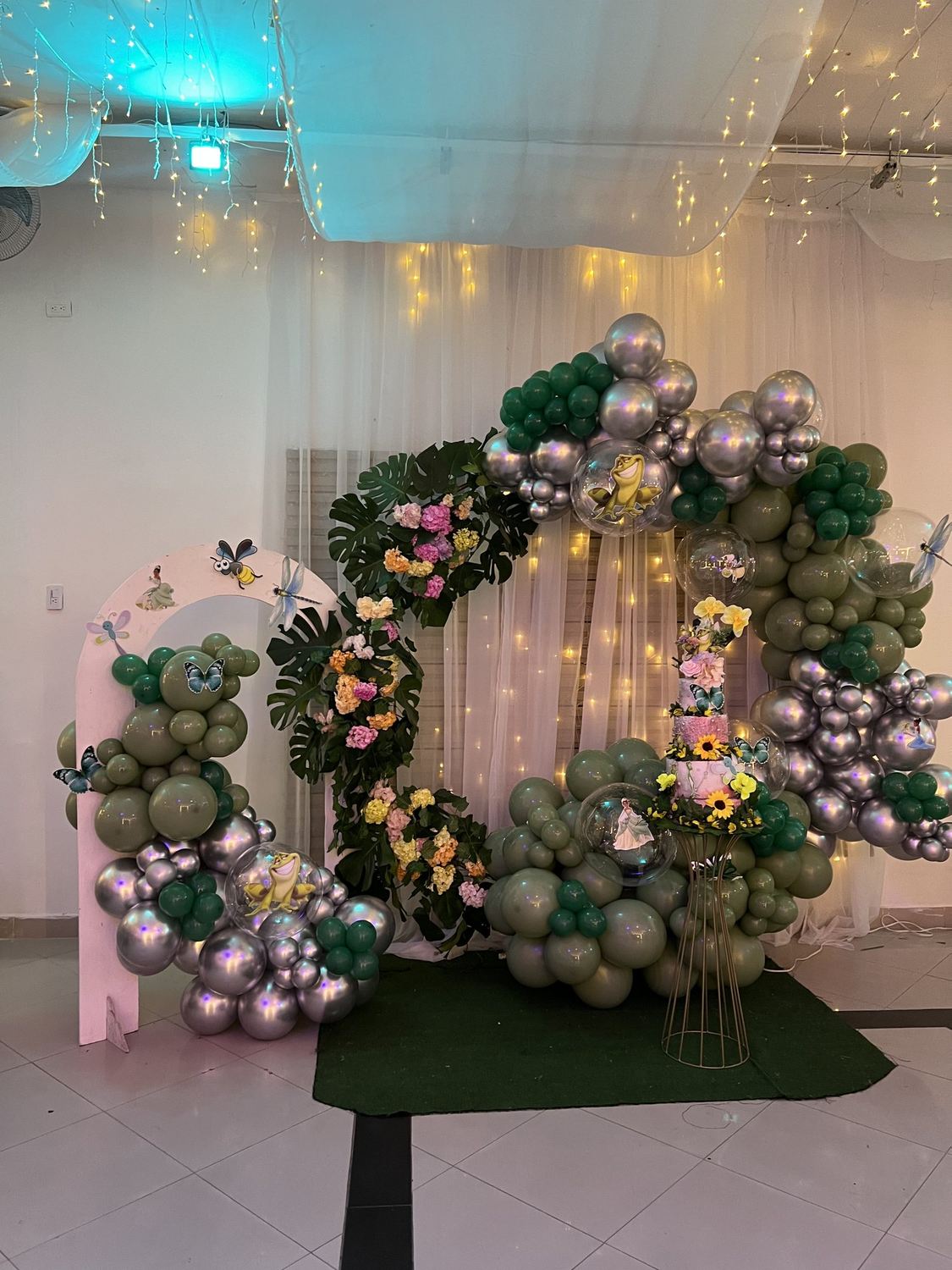 Arco de globos — Banquetes Altovar