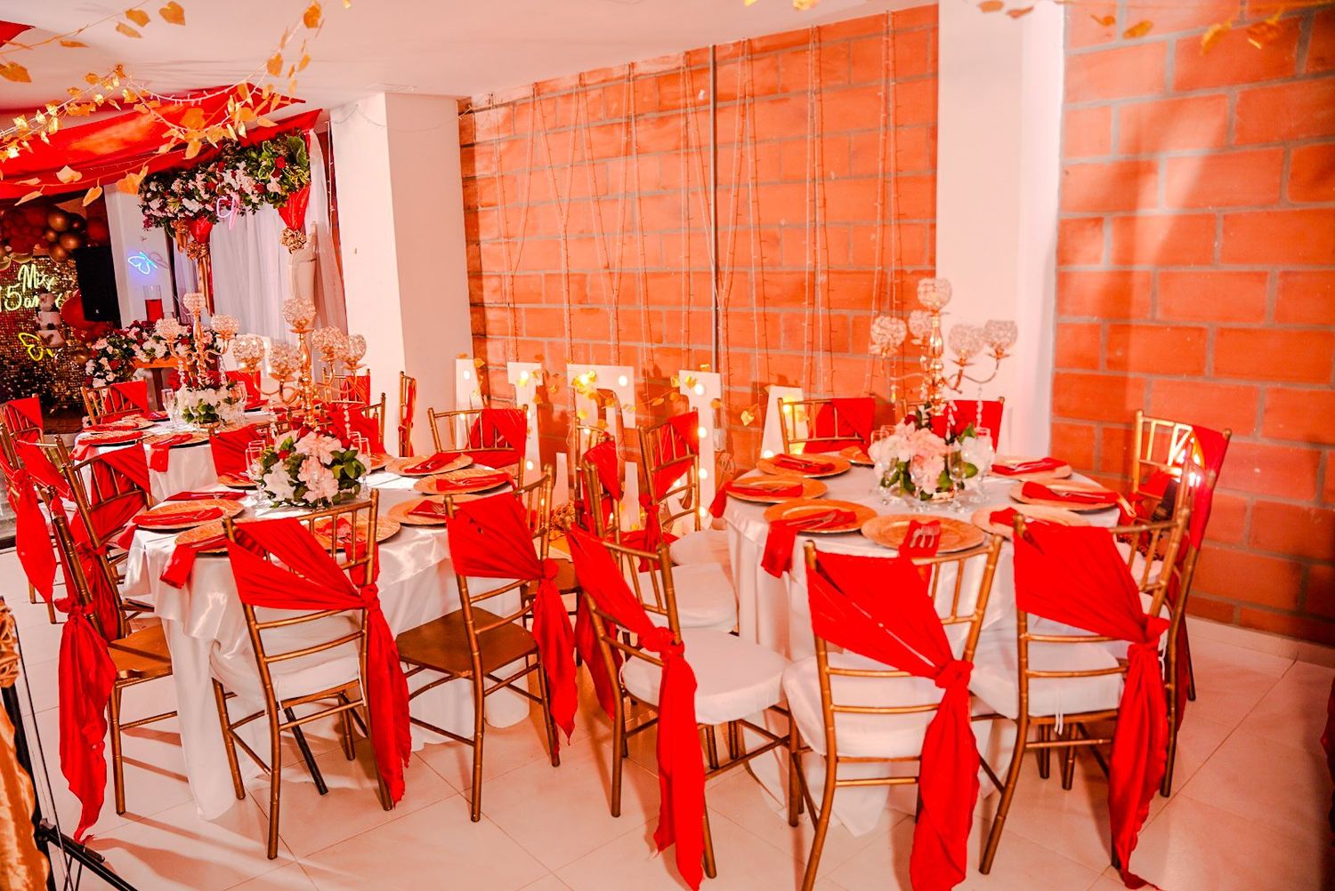 Salón en rojo y oro — Banquetes Altovar