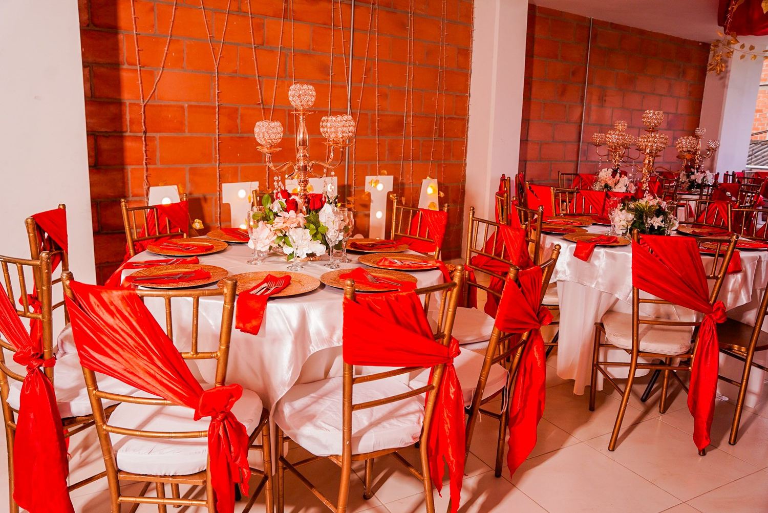 Salón en rojo y oro — Banquetes Altovar