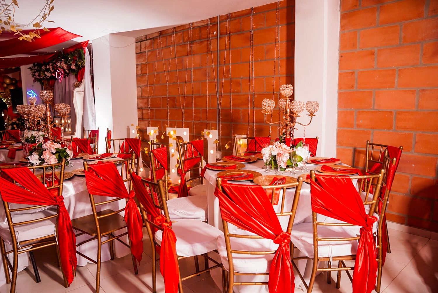 Salón en rojo y oro — Banquetes Altovar
